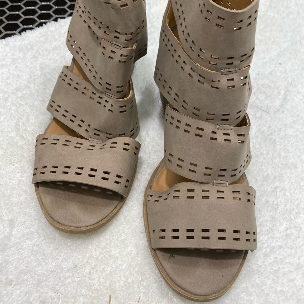 Nude Heels